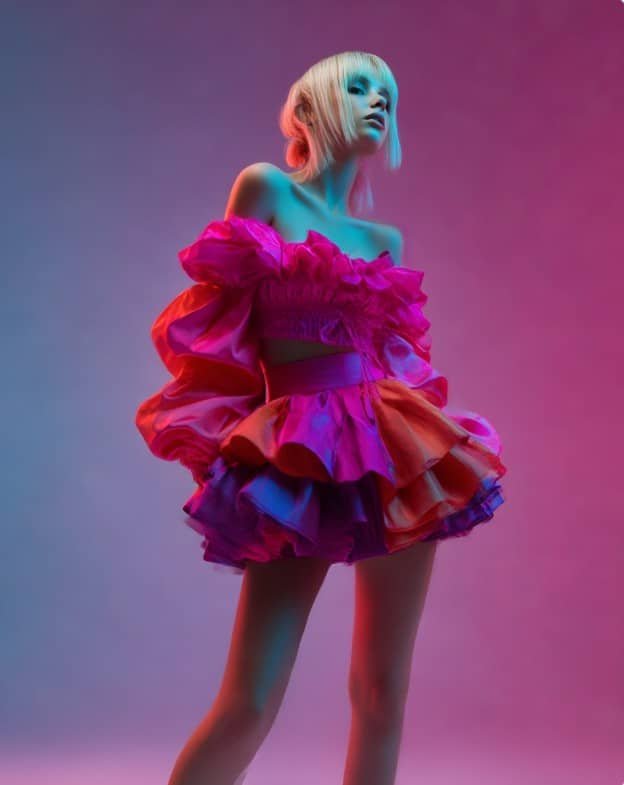 Babydoll top paired with mini skirt outfit idea