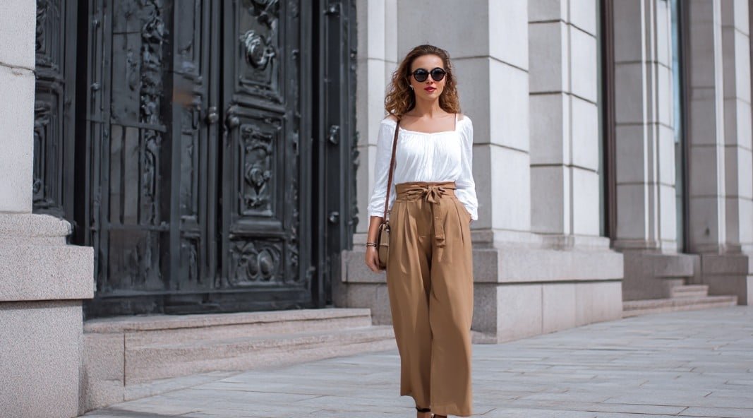 How to Style a Babydoll Top: Outfit Ideas & Tips
