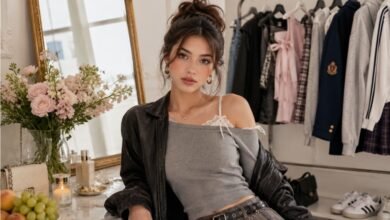 Fashion aesthetic quiz with Acubi, Coquette, Grunge, Preppy, and Soft Sporty outfit ideas in a stylish dressing room