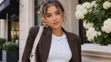 Stylish young woman in a modern TikTok-inspired outfit with Acubi, soft sporty and minimalist fashion details for 2026 trend styling.